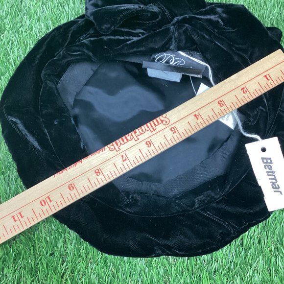Vintage Plaza Suite by Betmar Black Crushed Velvet Beret Hat NEW main image 5